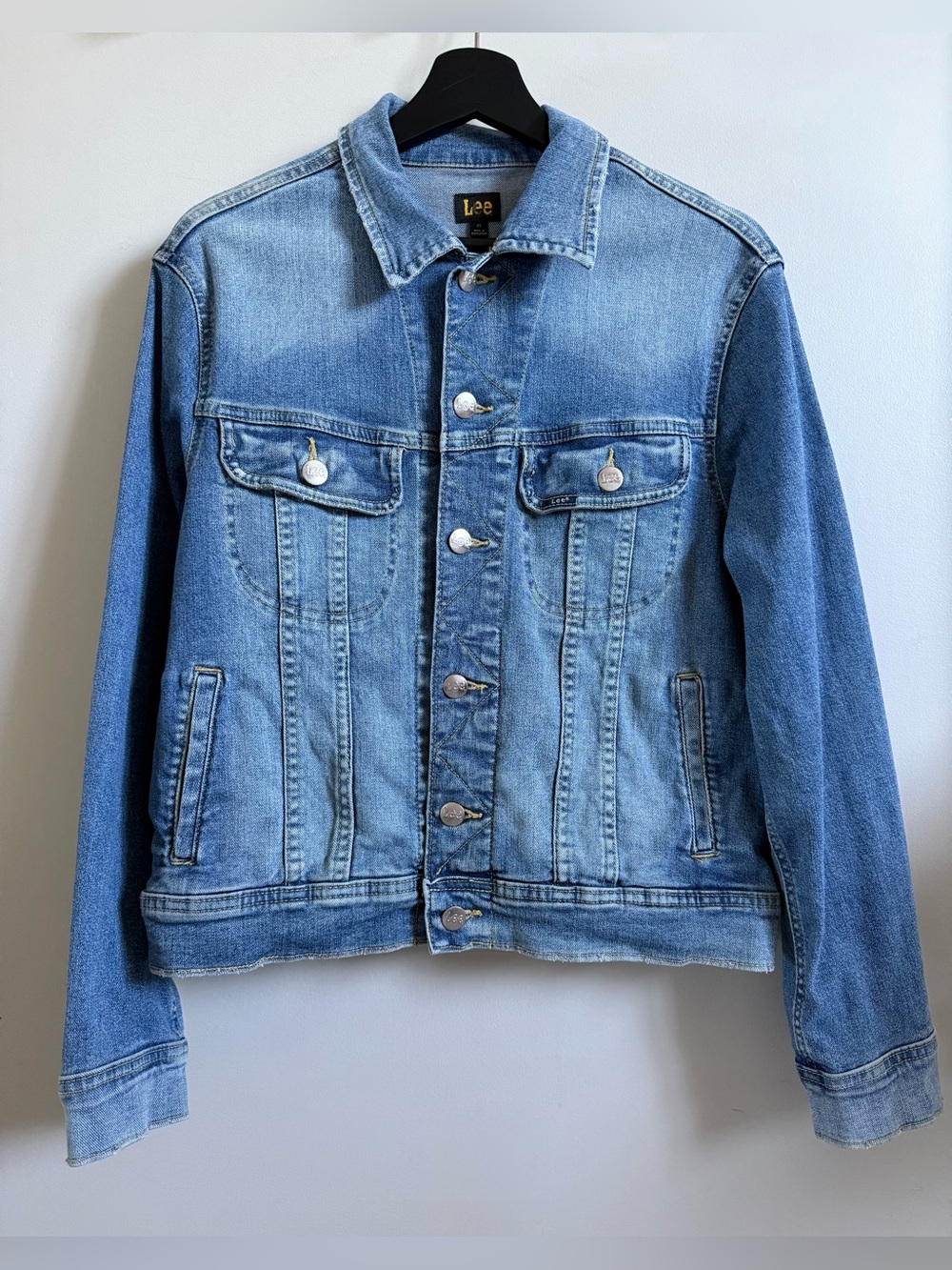Lee Light Wash Blue Denim Button-down Jean Jacket size M